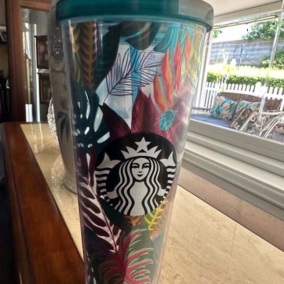 Starbucks Metalic Tropical Leaves Aloha Tumbler Used  24 oz comes with Straw Gd - Picture 2 of 7